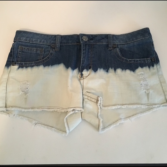 GENTLY USED DIP DYE SHORTS