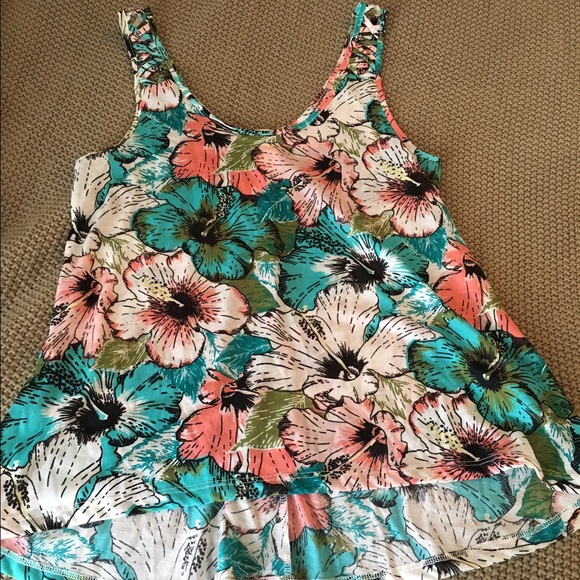 Hawaiian floral hi low tank