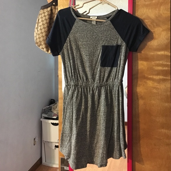 Dresses & Skirts - Cute T-shirt dress