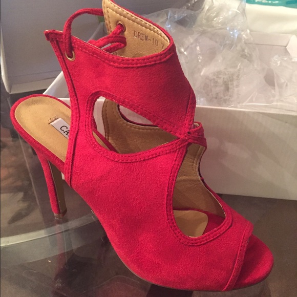 Sexy red heels 😍🚨🚨