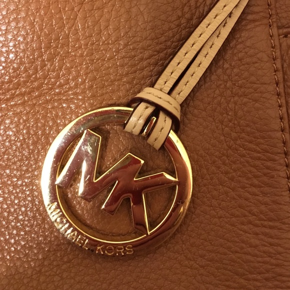 ✨MICHAEL KORS Tan Leather Purse✨ - Picture 2 of 4