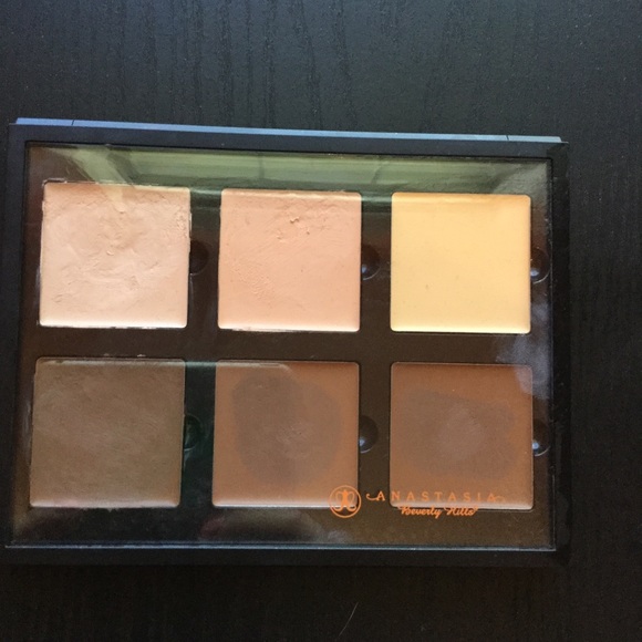 Anastasia Beverly Hills Other - ONE DAY SALE! Anastasia cream contour kit