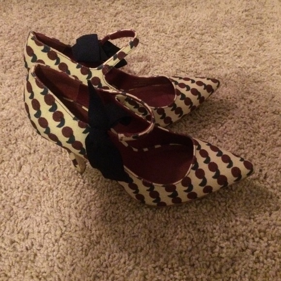 Tory burch pumps