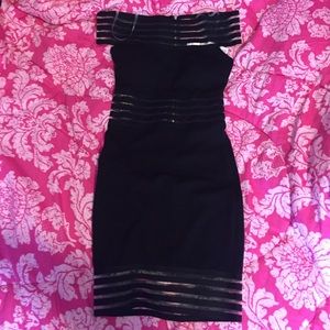 Black bodycon dress. Sexy but still fancy.😊