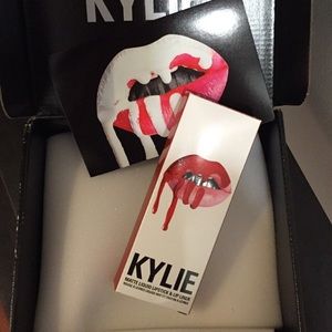 Kylie Lip Kit "22"