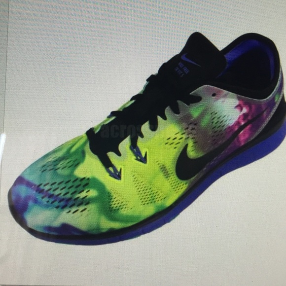 Not selling. NIKE Free 5.0 TR Fit 5