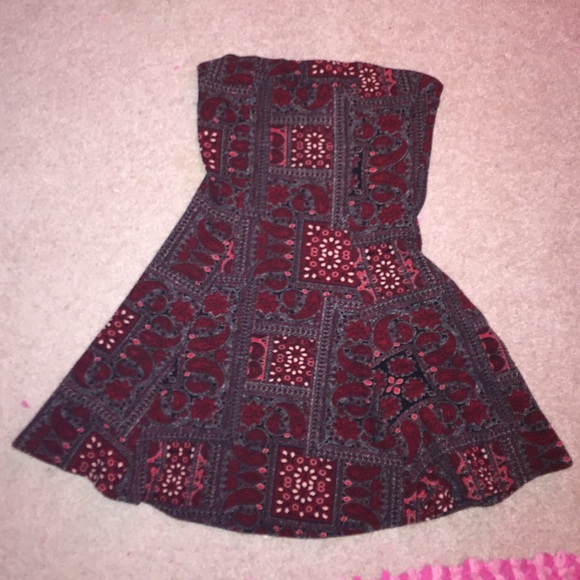 Strap less dress