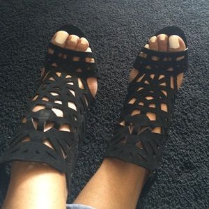 Black Open Toe Cut Out Heel Sandal