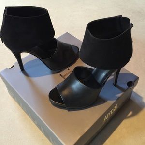 Stiletto with Back Zipper and Open Toe