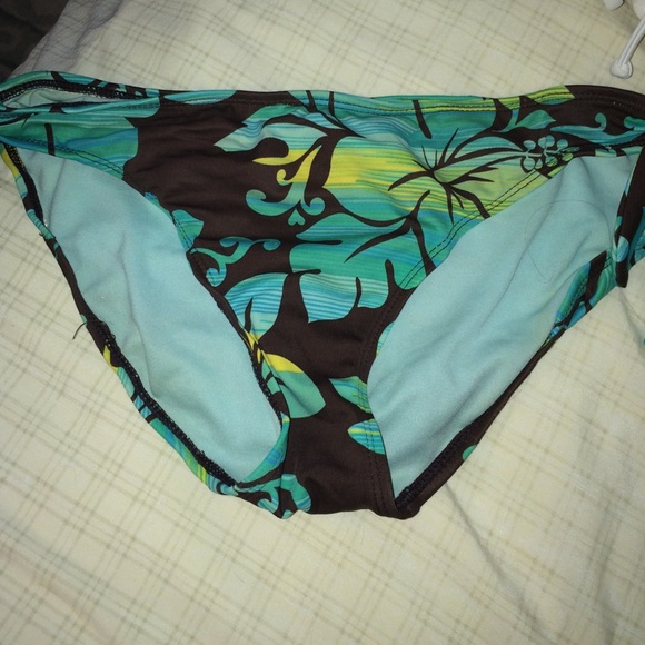 Bikini bottoms