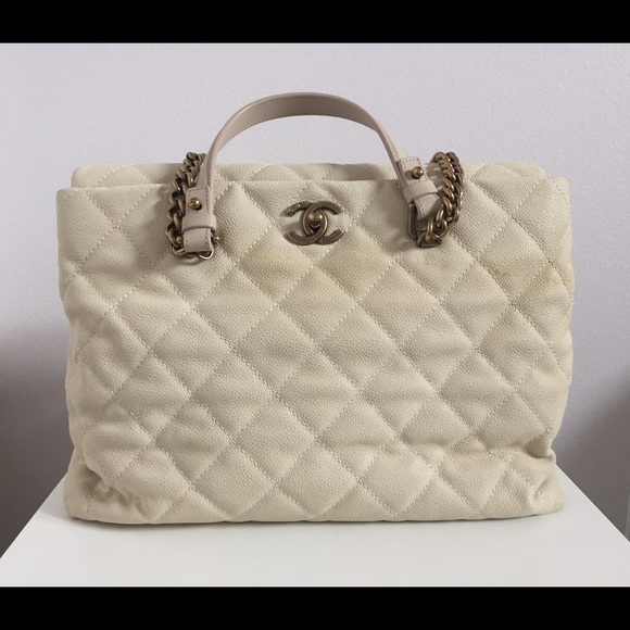 cream colored chanel bag