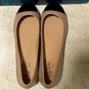 Seychelles Gala II tan/black cap toes ballet flats