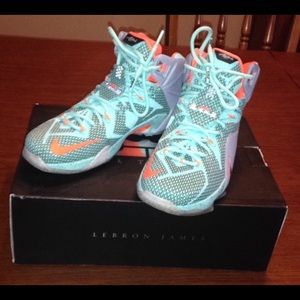 Meet your Posher, Raegan