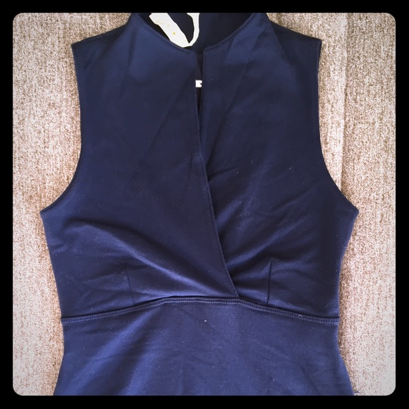 Lululemon navy blue tank top.
