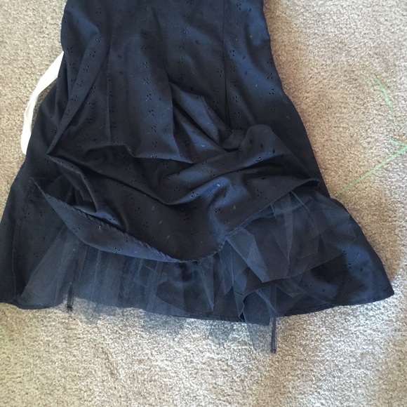 💖🎉HP!💖🎉 Halter eyelet dress with sash - Picture 3 of 4