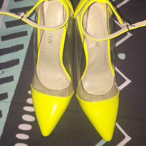 Neon yellow gorgeous pumps / lolashoetique
