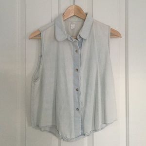 Denim Peter Pan collar sleeveless button up
