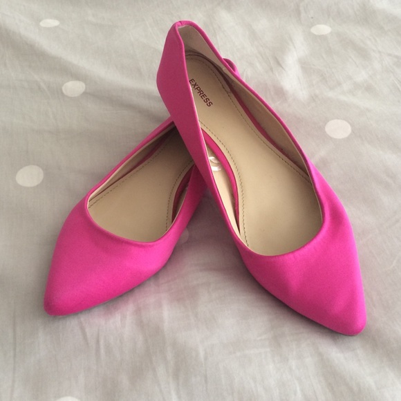Pink Pointed-toe Flats