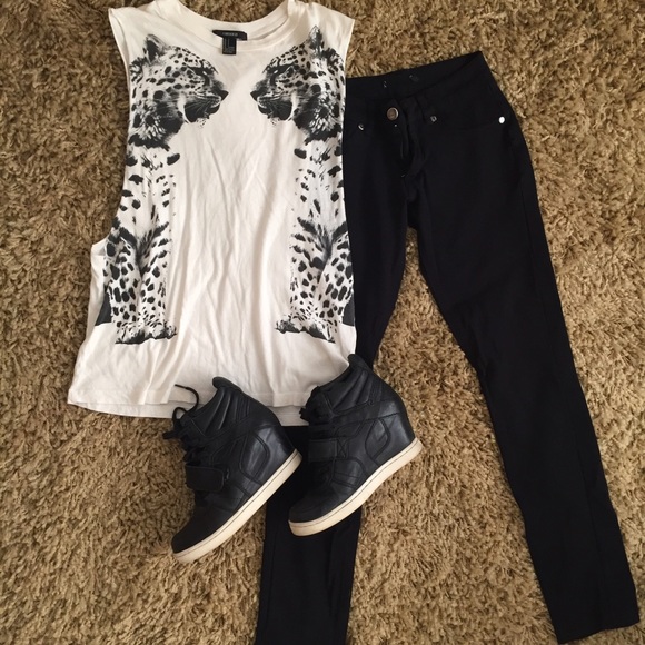 ***SOLD***Cream Jaguar Muscle Top