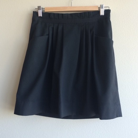 Gap size 0 black pleated skirt