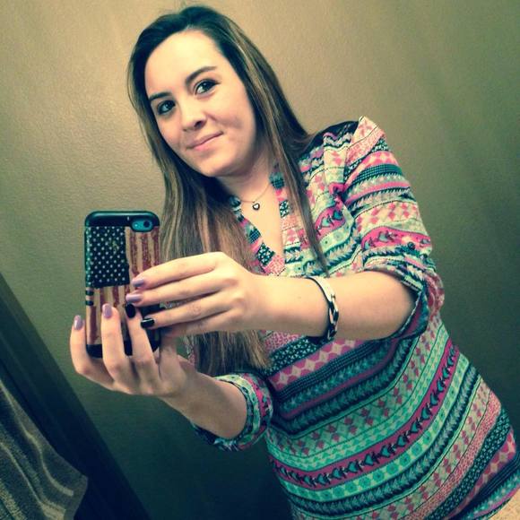 Meet your Posher, Alexus