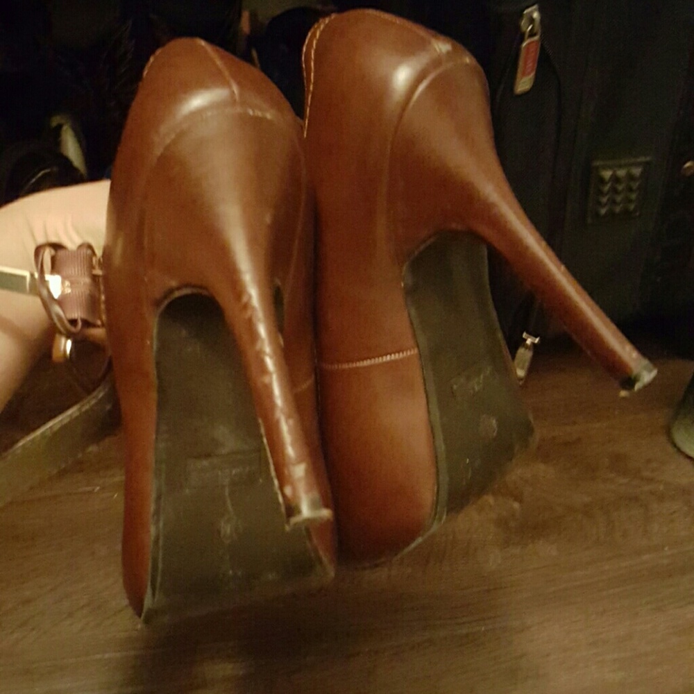 Brown heels - Picture 4 of 4