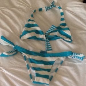 Stripped turquoise/white bikini
