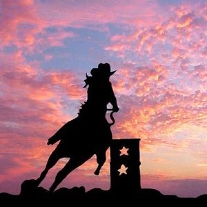 Meet your Posher, Kacey