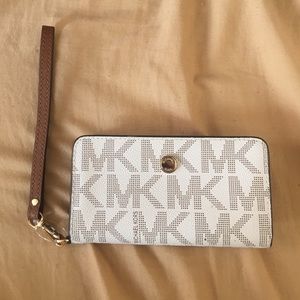 White Leather MK Wristlet for iPhone 6