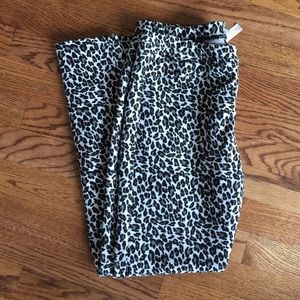 Cheetah print leggings with pockets