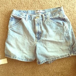 High waisted Tommy Hilfiger shorts!