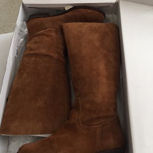 gently worn / in great condition 😁