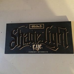 Kat Von D shade & light eyeshadow palette 💕