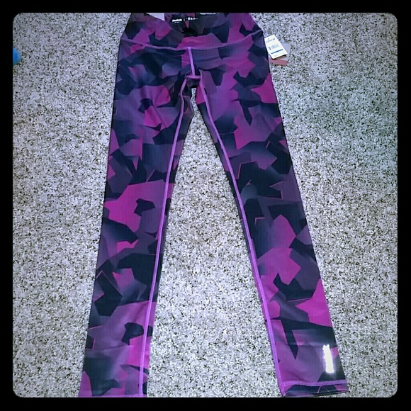 Reebok Pants - NWT!! REEBOK WORKOUT LEGGINGS!