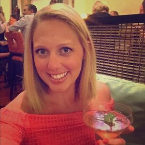 Meet your Posher, Elise