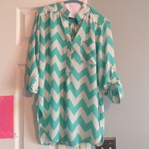 Green / teal chevron quarter sleeve long shirt