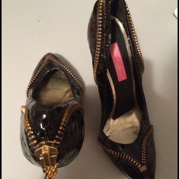 Betsey Johnson heals