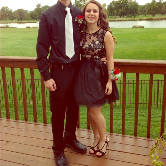 Pretty & Lacy Black Homecoming/Prom Dress!