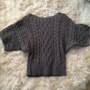 Round neck sweater