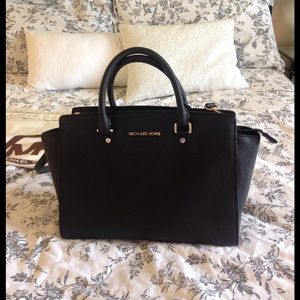 Michael Kors  Selma Leather Medium Satchel