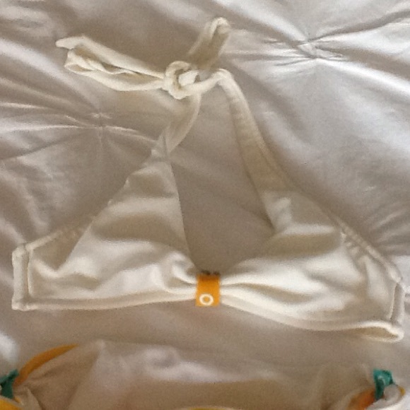 White/yellow bikini - Picture 2 of 2