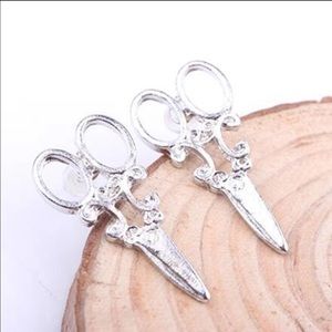 Silver scissor earrings!