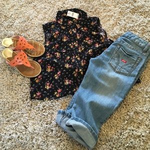 Wet Seal-NWT black floral crop top!