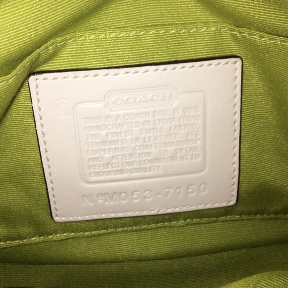 Coach purse/make up bag - Picture 3 of 4