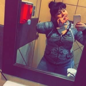 Meet your Posher, Génesis marie