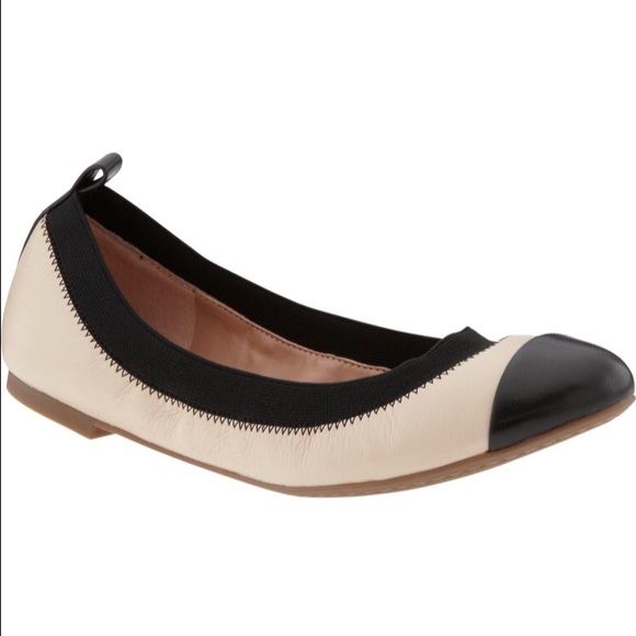 Banana Republic Aida Ballet flats in cream/black