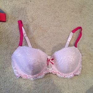 Light pink lacy bra