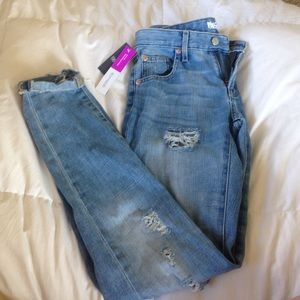 Ripped boyfriend jeans NWT