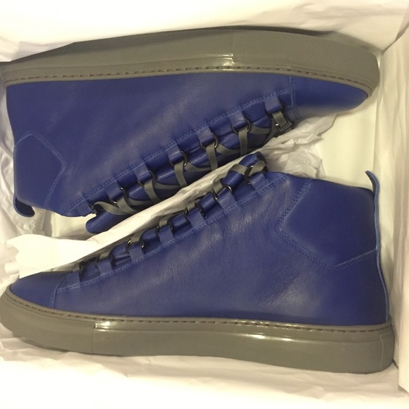 Balenciaga Size 43 (US size 10 or 11) Deadstock - Picture 2 of 4