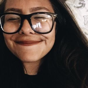 Meet your Posher, Alondra